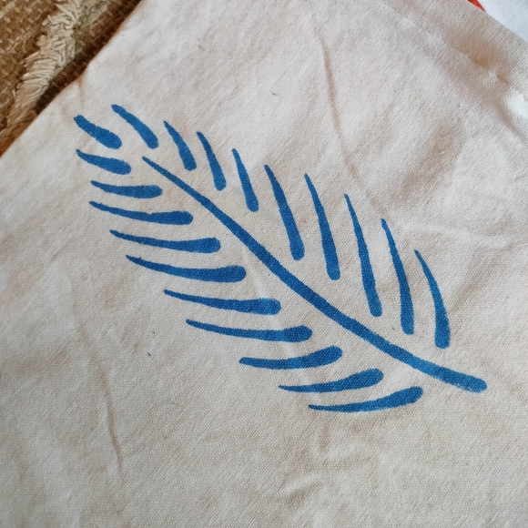 Set of 2 Gold and Navy Cushion Covers - Picture 14 of 14